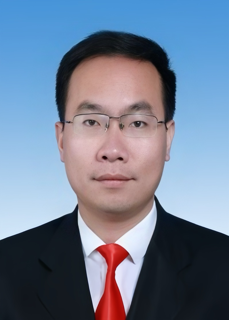 华智敏 区委常委、副区长